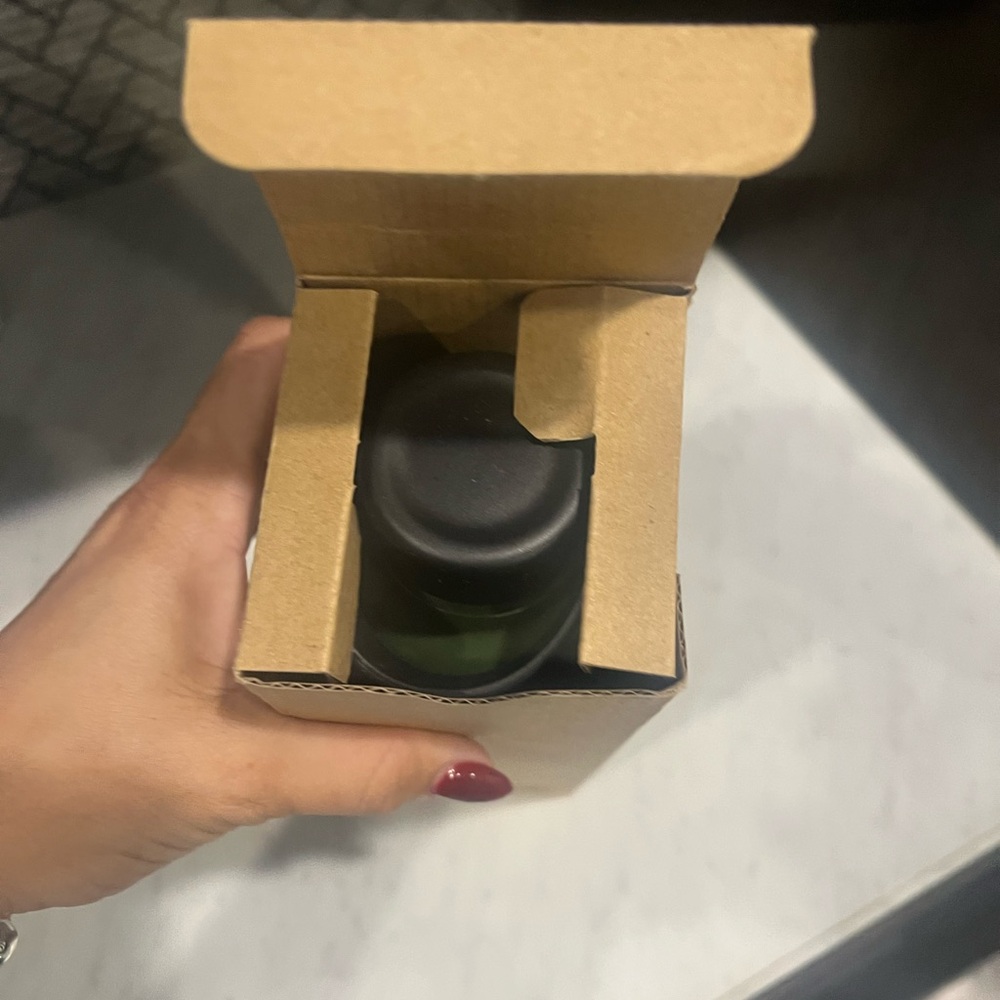 Hydro Flask Forest Green Bottle - Picture 2 of 5